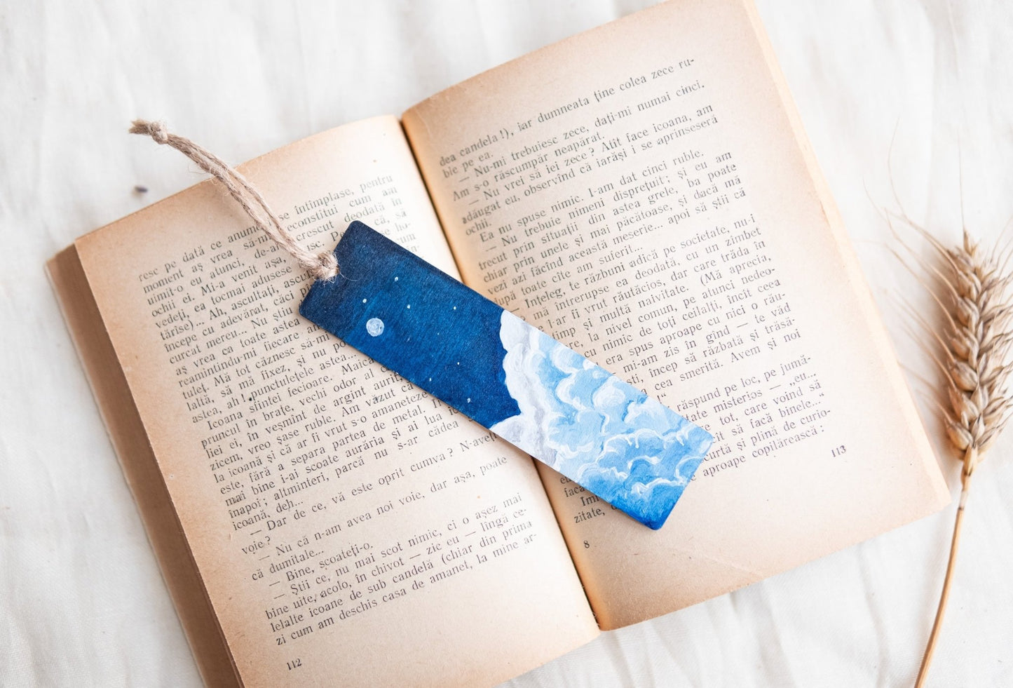 Semn de carte din lemn, pictat - Amurg, S. Hanelore