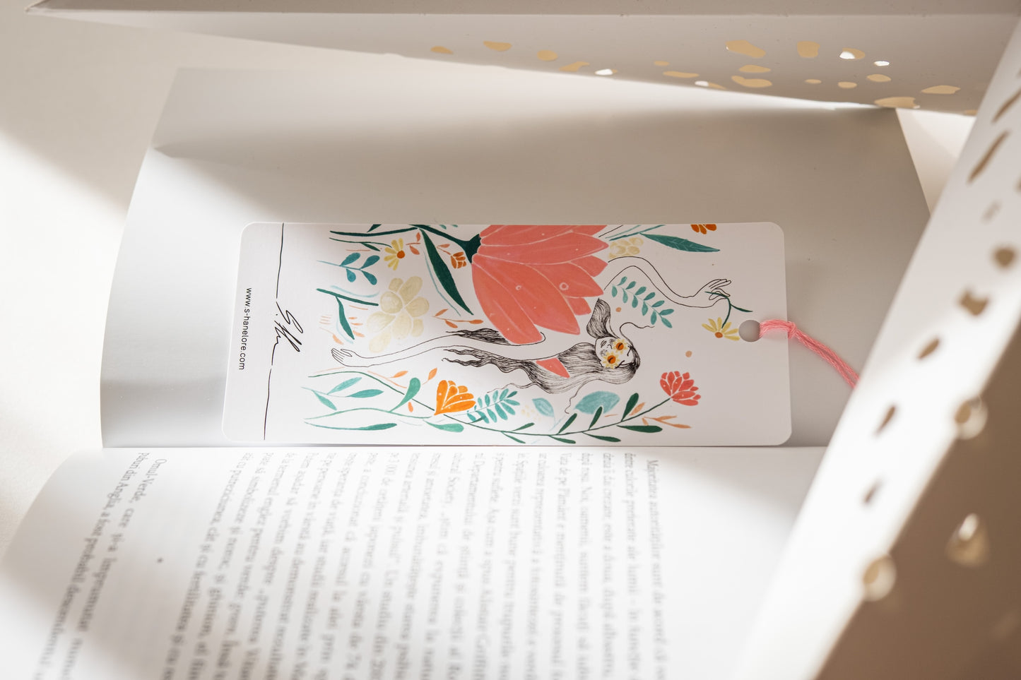 Semn de carte ”Printre flori”