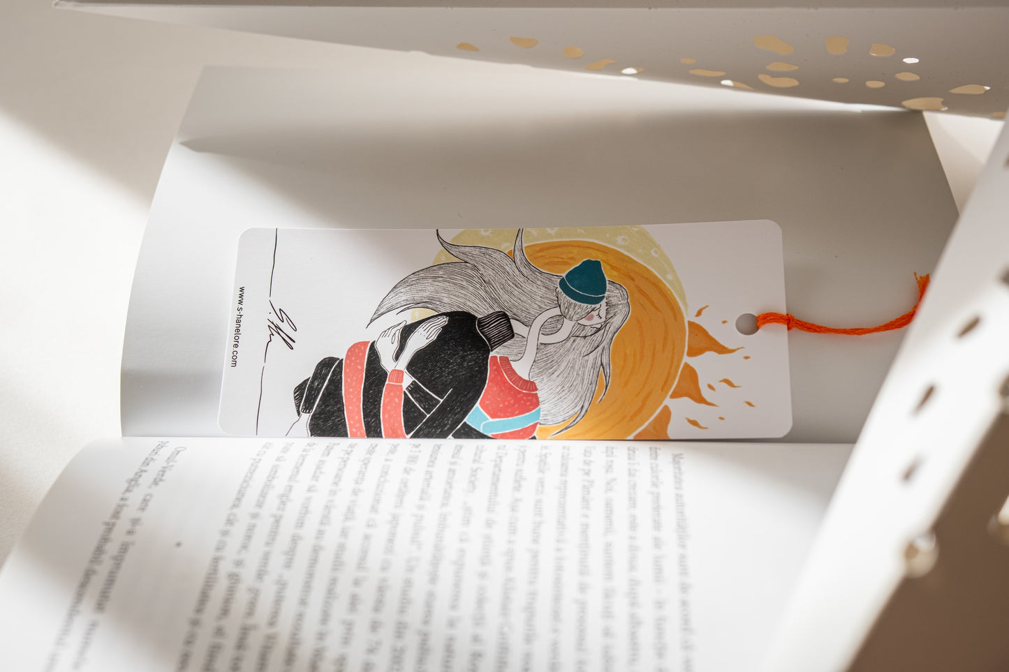 Semn de carte ”Soarele și luna”